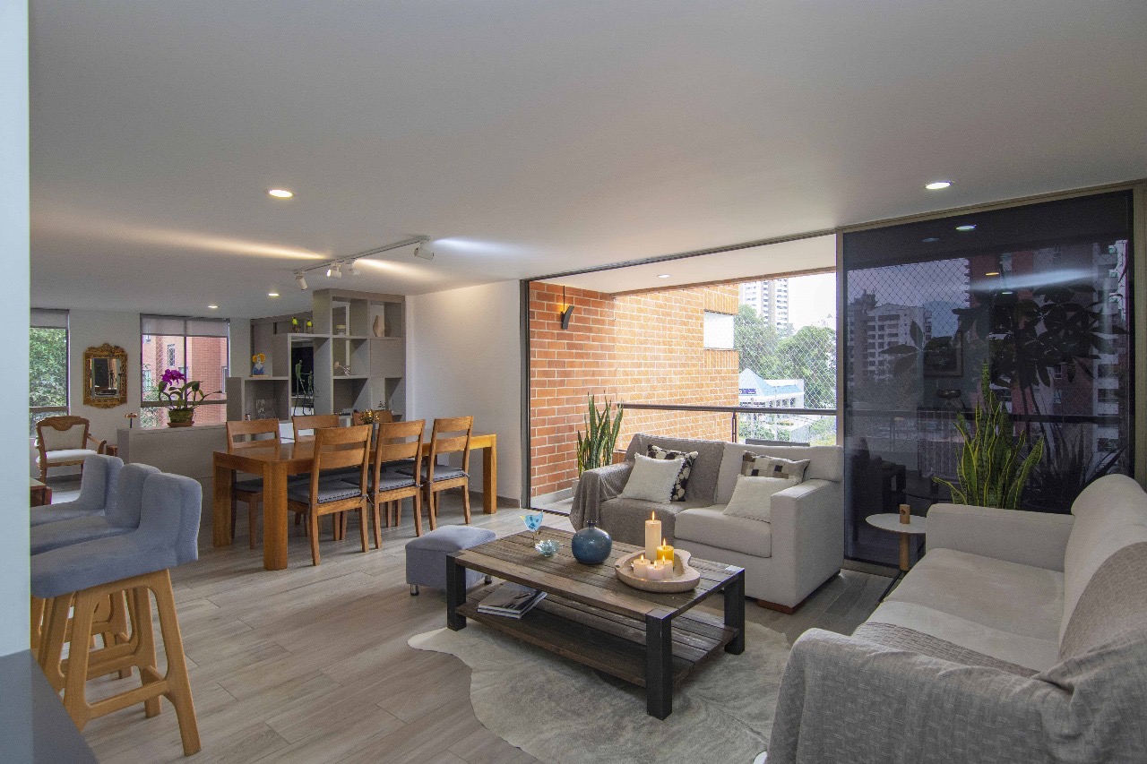 Sophisticated 2-Bedroom Apartment with Exclusive Features in El Poblado